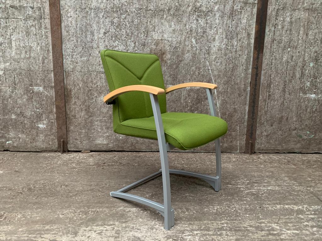 Secondlife Kinnarps vergaderstoelen - Sledeframe, Gebruikt, Ophalen of Verzenden, Stof, Grijs