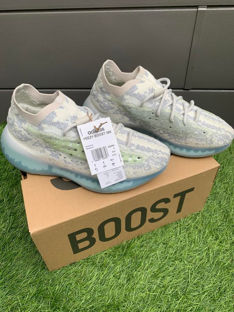 ***Nieuwe Yeezy’s boost 380 maat 43 1/3***, Kleding | Heren, Schoenen, Ophalen of Verzenden, Nieuw