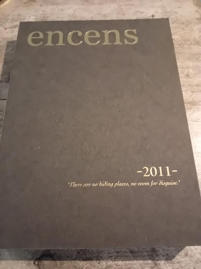 Encens Magazine - 2011 - Zeldzaam modeboek, Boeken, Ophalen of Verzenden, Gelezen, Verschillende auteurs/redactie