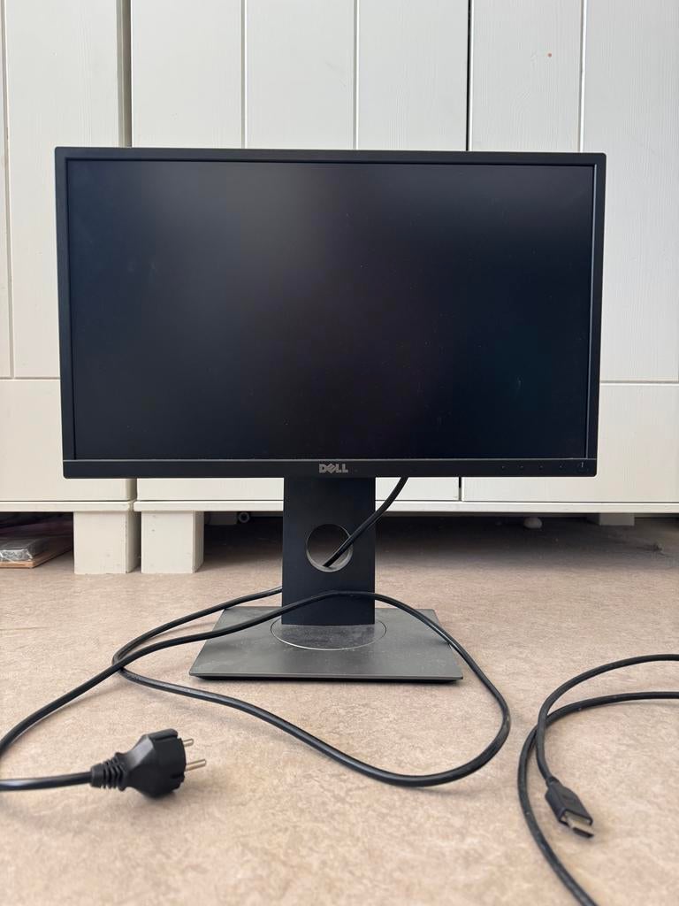 2 x Dell Monitor - P2217H, Ophalen, In hoogte verstelbaar, Full HD, 60 Hz of minder
