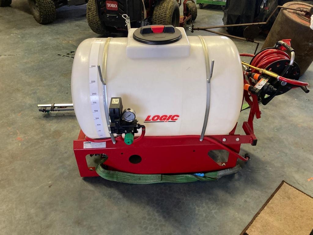 Logic spuitmachine 270 liter met spuitboom en haspel, Zakelijke goederen, Agrarisch | Werktuigen, Ophalen, Akkerbouw, Gewasbescherming en Bemesting