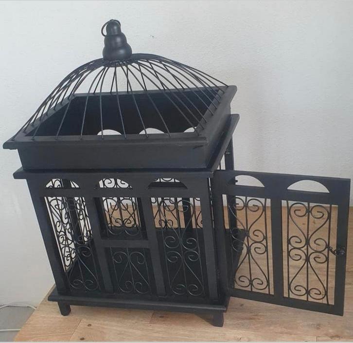 Mooie decoratieve vogelkooi, Dieren en Toebehoren, Vogels | Hokken en Kooien, Vogelkooi, Metaal, Ophalen of Verzenden