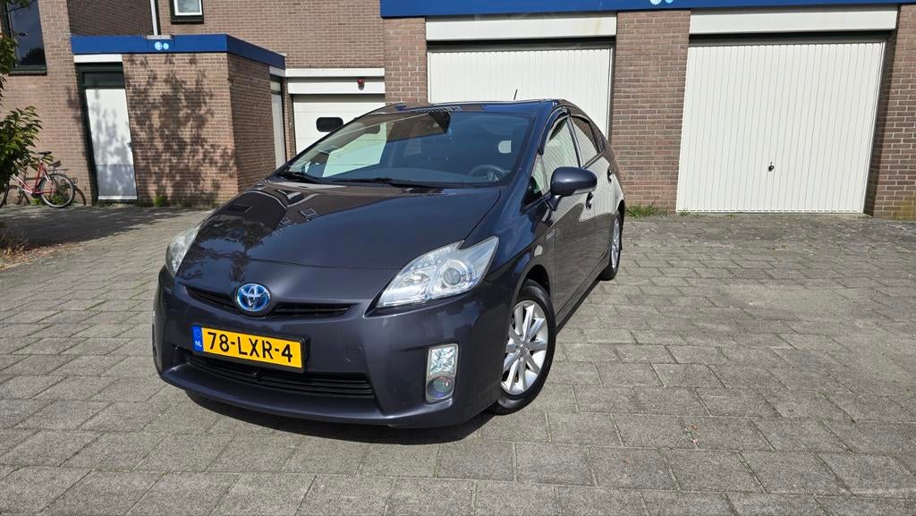 Toyota Prius 1.8 Full Hybrid 136PK Aut 2010 Grijs, 1345 kg, 4 cilinders, Origineel Nederlands, 26 km/l