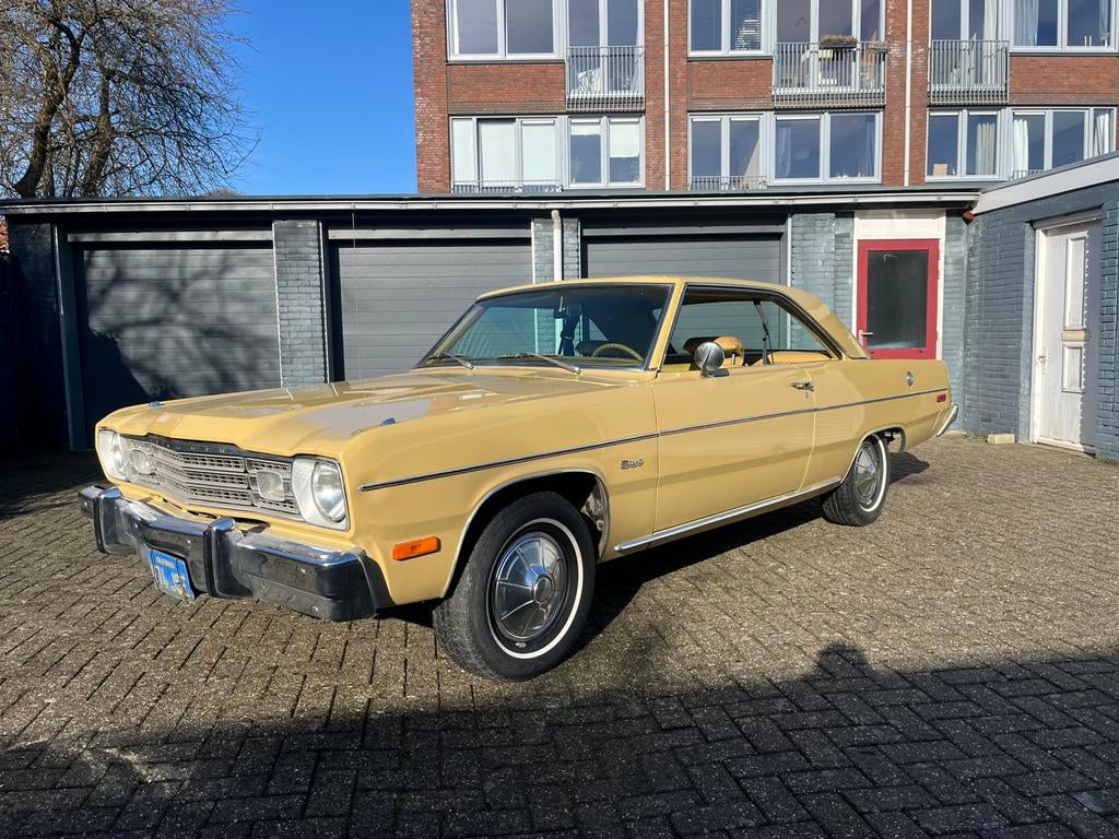 Plymouth Scamp Coupé (1974) – Amerikaanse klassieker met V8, Automaat, Achterwielaandrijving, Beige, Beige