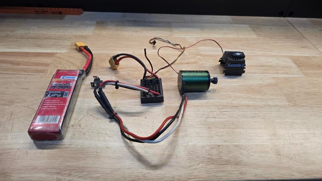 Castle creations
Brushless set compleet met lipo, Ophalen of Verzenden, Overige schalen, Auto offroad