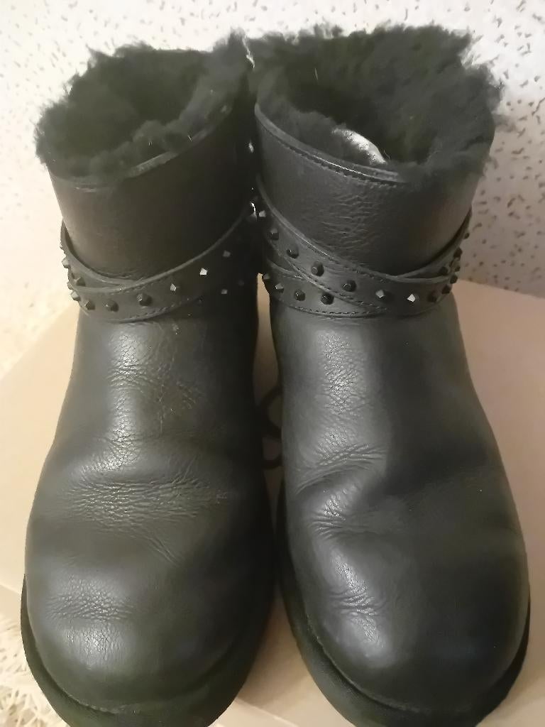 Ugg zwart lederen enkellaars 39, Verzenden, Zwart, Lage of Enkellaarzen, Gedragen