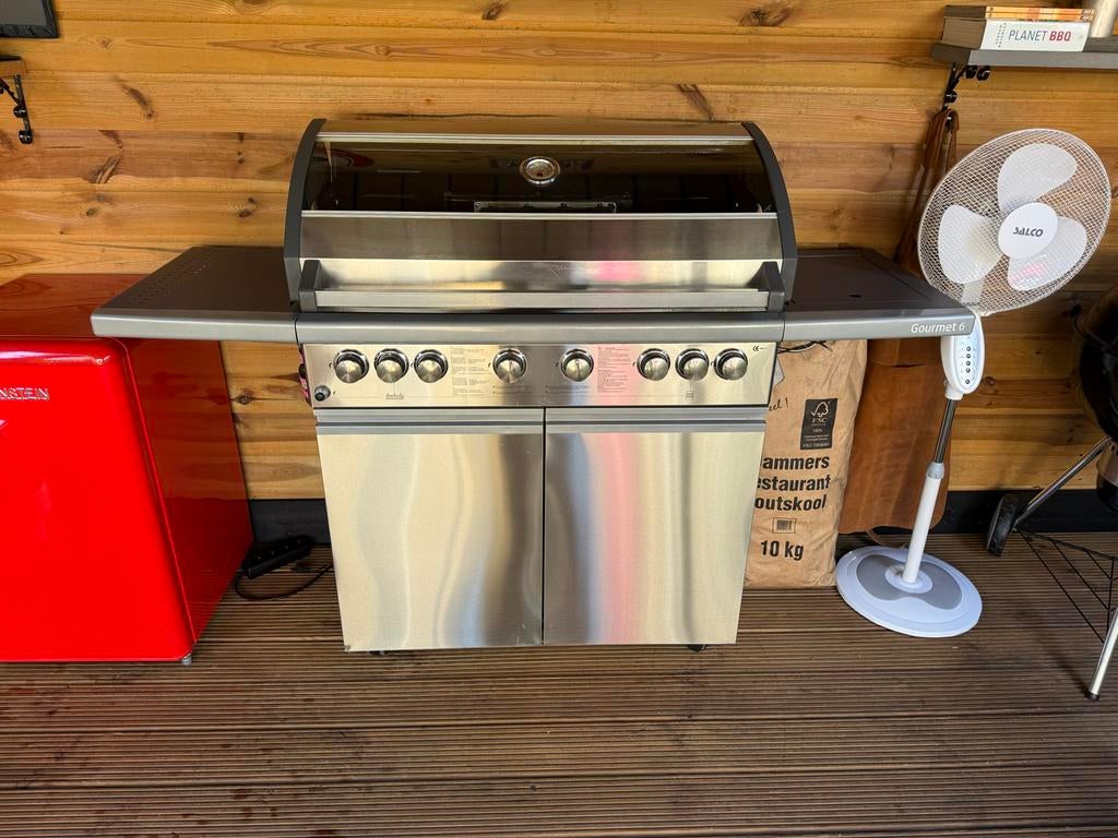 Gas BBQ met wokbrander, 6 branders en spitbrander, Ophalen, Gebruikt