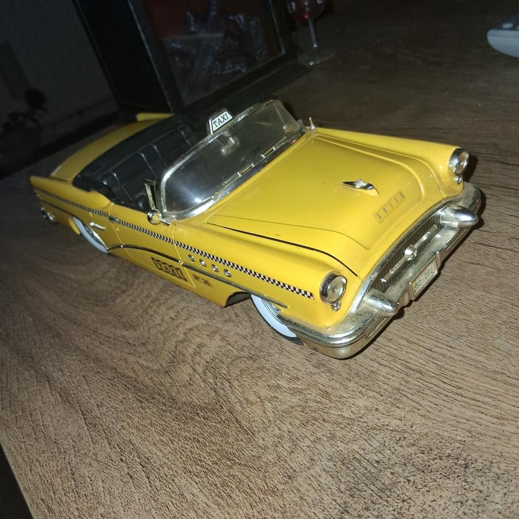 Buick 1955, Ophalen of Verzenden, Zo goed als nieuw, Bburago