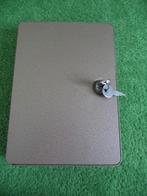 1 metalen sleutel kastje, Ophalen of Verzenden, Zo goed als nieuw