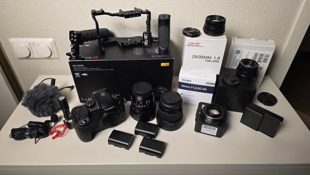 Panasonic GH5 V-Log set | Leica 12-60 | Sigma 56mm, Audio, Tv en Foto, Fotocamera's Digitaal, 20 Megapixel, Compact, Ophalen of Verzenden