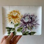 Japans Rechthoekig Schaaltje, Jaren 50 met Dahlia Decor, Overige materialen, Gebruikt, Schaal, Ophalen of Verzenden