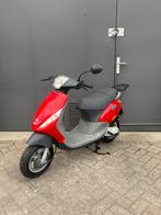 Piaggio zip 2t BROM 50CC NIEUWSTAAT 3000KM ORIGINEEL 2 TAKT, Fietsen en Brommers, Scooters | Piaggio, Ophalen, Tweetakt, Maximaal 45 km/u