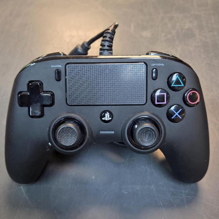 NACON Wired Compact Controller Zwart | Nwpr 38.99 Euro, Spelcomputers en Games, Spelcomputers | Sony PlayStation 1, Zo goed als nieuw