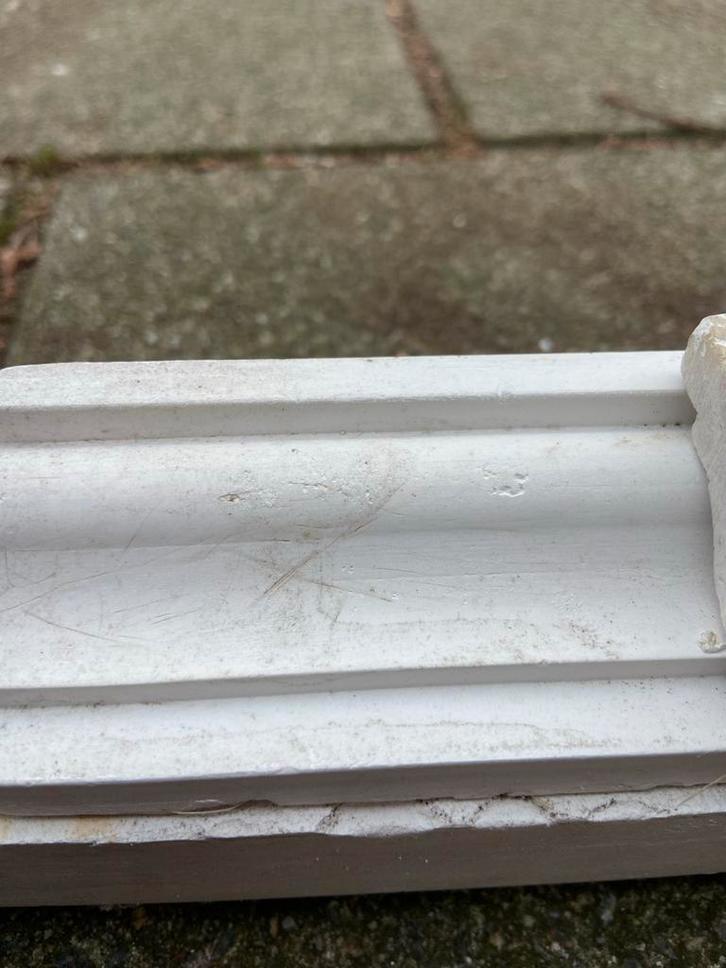 Gips plafond profiel 4 lengtes van 1,5m, Doe-het-zelf en Verbouw, Plinten en Afwerking, Gebruikt, Lijsten, Overige materialen