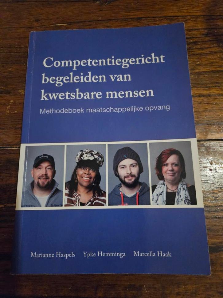 Competentiegericht begeleiden van kwetsbare mensen, Boeken, Wetenschap, Zo goed als nieuw, Sociale wetenschap, Ophalen of Verzenden
