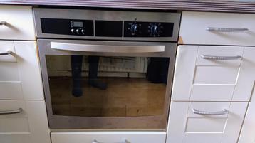 Etna elektrische oven en Ariston gasfornuis beschikbaar voor biedingen