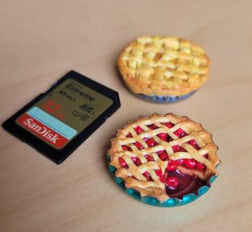 Unieke handgemaakte miniatuur kersenvlaai in bierdopje – per beschikbaar voor biedingen
