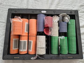 300 Suit Design Pokerchips met Dealertray – 11,5g ABS Chips beschikbaar voor biedingen