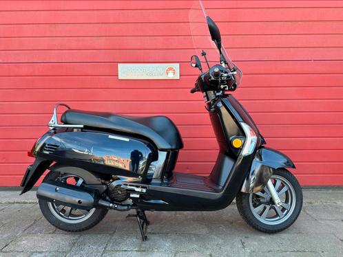 In super staat kymco like 50 van de eerste eigenaar, Fietsen en Brommers, Scooters | Overige merken, Zo goed als nieuw, Ophalen