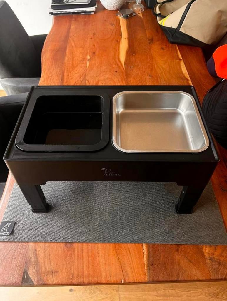 Verstelbare hondenvoerbak met voermat, Dieren en Toebehoren, Ophalen of Verzenden, Verstelbaar, Zo goed als nieuw