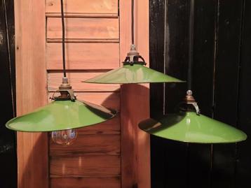 Franse Groen emaille hanglampen , vintage hanglampen  beschikbaar voor biedingen