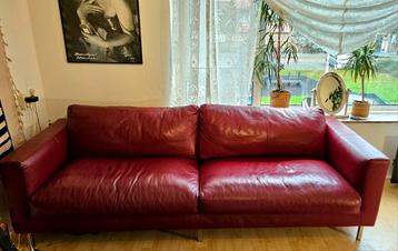 Bordeaux Rode Leren Bank - Scandinavisch Design beschikbaar voor biedingen