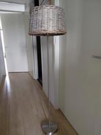 Vloerlamp chroom statief met rieten kap, Ophalen, Zo goed als nieuw, 150 tot 200 cm