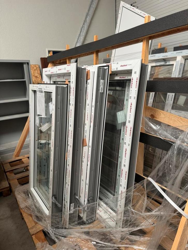 NIEUWE KUNSTSTOF KOZIJNEN!, Doe-het-zelf en Verbouw, Kozijnen en Schuifpuien, Nieuw, Raamkozijn, Kunststof, Inclusief glas, Ophalen of Verzenden