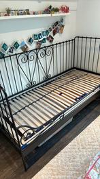 Mooi zwart stalen meisjes bed met verstelbare lattenbodem, Huis en Inrichting, Slaapkamer | Bedden, Ophalen, Verstelbaar, 90 cm