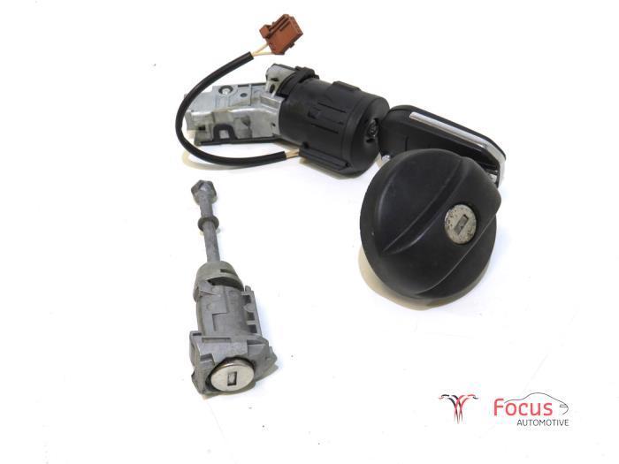 Kontaktslot + Sleutel van een Citroen C3, Auto-onderdelen, Overige Auto-onderdelen, Citroën, Gebruikt, 6 maanden garantie, 12 maanden garantie