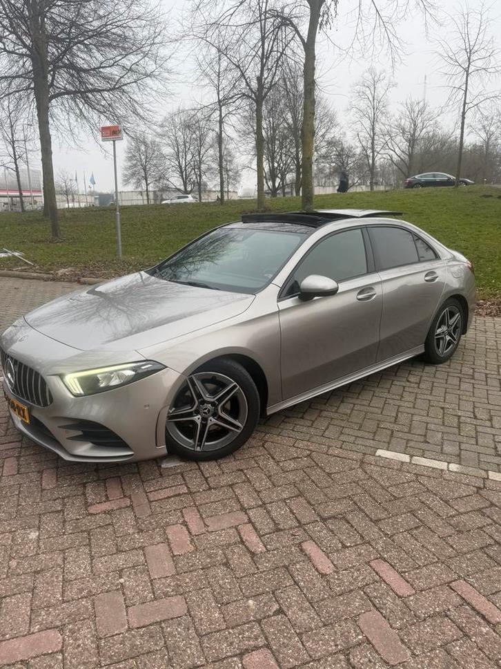 Mercedes-Benz A-Klasse A 180 d 116pk 7G-DCT 2019 Grijs, Auto's, Mercedes-Benz, A-Klasse, Diesel, Sedan, Automaat, Origineel Nederlands