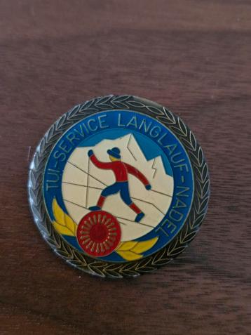 379 Pin TUI-Service Langlauf-Nadel Speldje Vintage beschikbaar voor biedingen