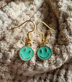 Smile oorbellen groen, Sieraden, Tassen en Uiterlijk, Oorbellen, Overige materialen, Hangers, Nieuw, Ophalen of Verzenden