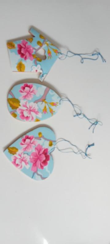 Hangertjes (Pip Studio) beschikbaar voor biedingen