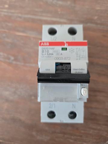 ABB DS201HAF B16 1 fase aardlekschakelaar beschikbaar voor biedingen