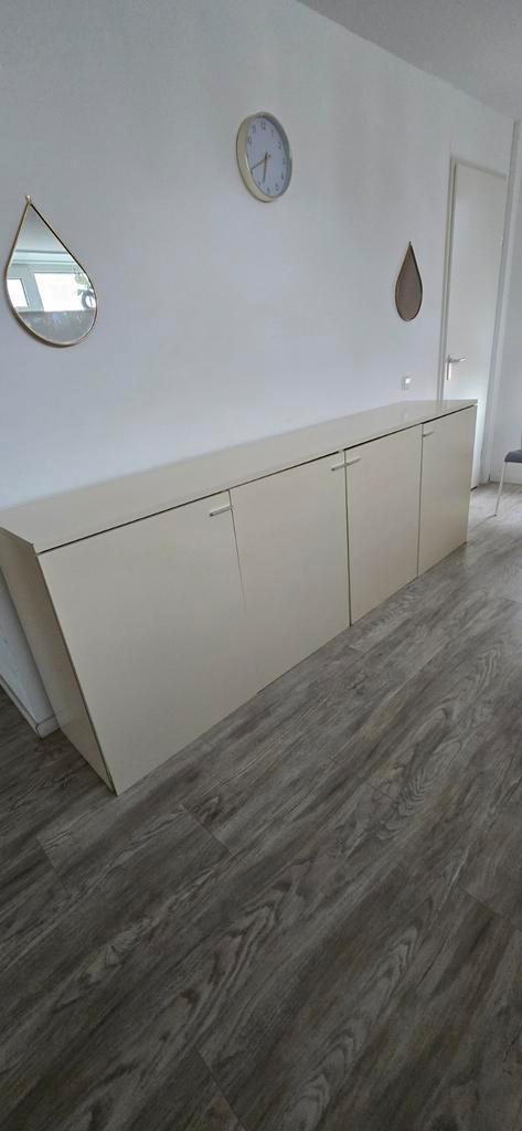 Grote beige / creme dressoir Pastoe 2.56 cm moet zsm weg !, Huis en Inrichting, Kasten | Dressoirs, Gebruikt, 200 cm of meer, 25 tot 50 cm
