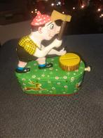 Jaren 60 mechanische spaarpot Hongaars makelij kp670, Verzamelen, Spaarpotten, Strip- of Tekenfilmfiguur, Gebruikt, Ophalen of Verzenden