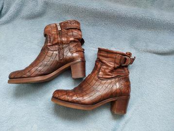 Shabbies Amsterdam Cognac Croco Enkellaarsjes beschikbaar voor biedingen