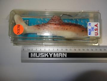 Kunstaas: 6 Inch Shack Attack Little Suzy Sucker lures beschikbaar voor biedingen