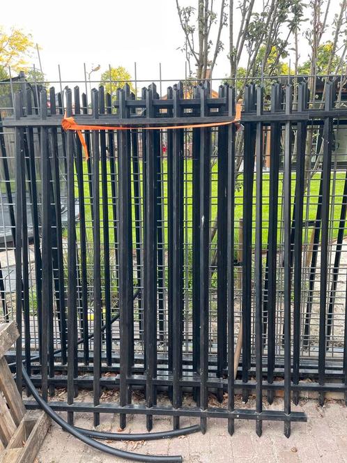 Zwart hekwerk, Tuin en Terras, Tuinhekken en Hekwerk, Gebruikt, Spijlenhekwerk, IJzer, Ophalen