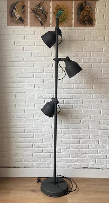 Hektar lamp staan lamp drie spots 3 Ikea HEKTAR beschikbaar voor biedingen