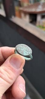 (2)Romeins bronzen ring, bodemvondst, Ophalen of Verzenden, Brons