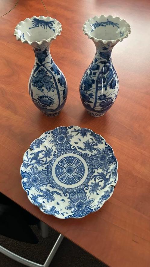 Delfts Blauw Kaststel - Vazen en Bord - Bloemen en Vogels, Antiek en Kunst, Antiek | Keramiek en Aardewerk, Ophalen