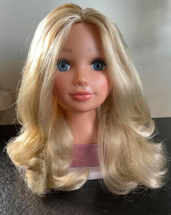 Kap pop als nieuw, Verzamelen, Poppen, Zo goed als nieuw, Pop, Ophalen of Verzenden