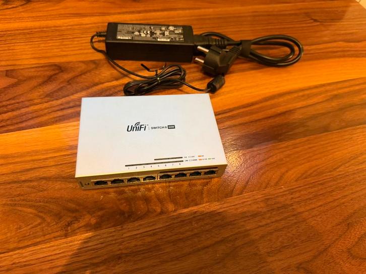 Unifi Switch US-8-60W, Computers en Software, Netwerk switches, Zo goed als nieuw, Ophalen of Verzenden