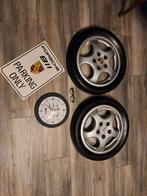 Porsche wielen verzameling decoratie zeer fraaie items, Ophalen of Verzenden, Zo goed als nieuw, Reclamebord