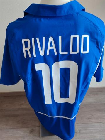 Gesigneerd Braziliaans voetbal shirt van Rivaldo. Met COA  beschikbaar voor biedingen
