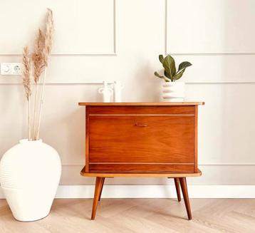 ~ Vintage retro dressoir kast jaren ‘60 midcentury lowboard beschikbaar voor biedingen