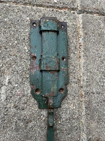 Schuifgrendel voor hoge deuren of ramen, lengte 1 meter. beschikbaar voor biedingen