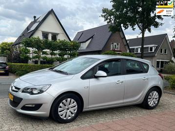 Opel Astra 1.7 CDTi S/S Business + 135.000 km NL-AUTO-NAP. beschikbaar voor biedingen